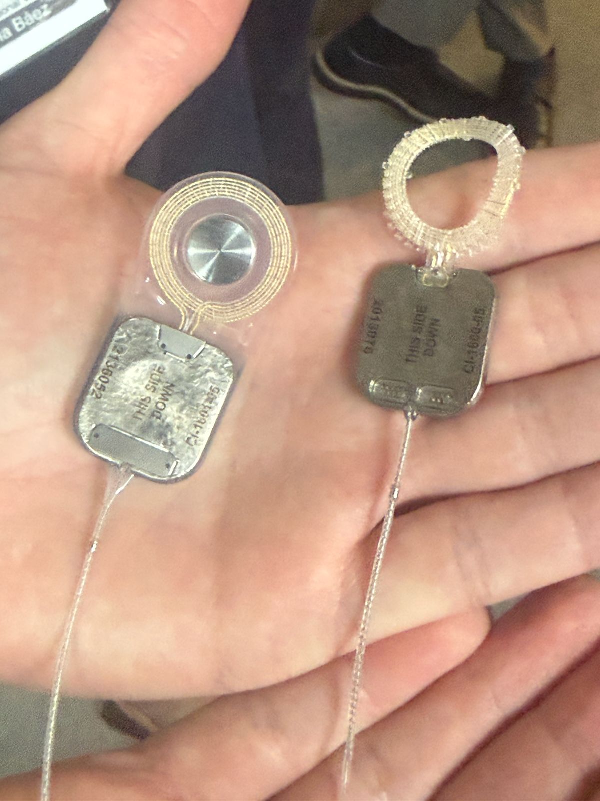Cochlear implants with platinum contacts and electrode arrays